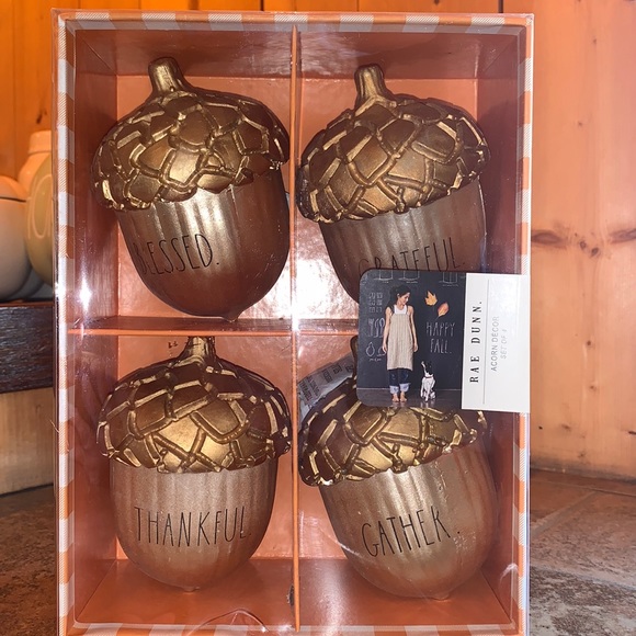 Rae Dunn Acorns- Set of 4 - Picture 1 of 7